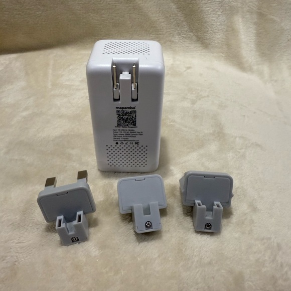 NIB Mapambo 220V to 110V Voltage Converter US to Europe with 2 USB Port 2 USB C - Picture 2 of 5